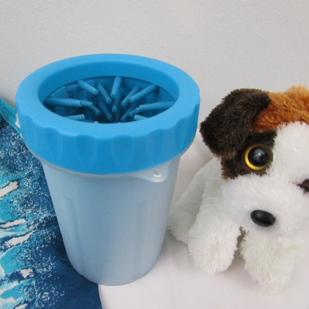 NWOT Dexas MudBuster Medium Portable Dog Paw Washer/ Paw Cleaner